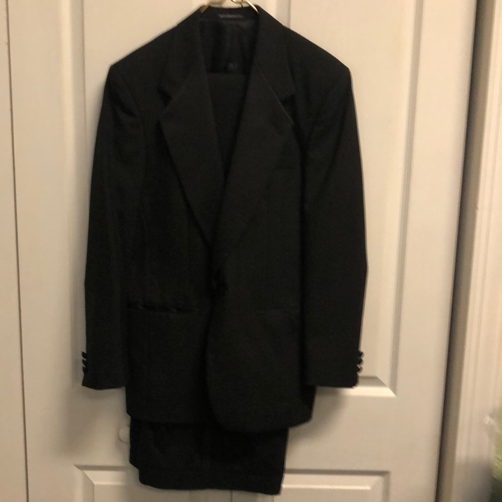 Tuxedo with all accessories!